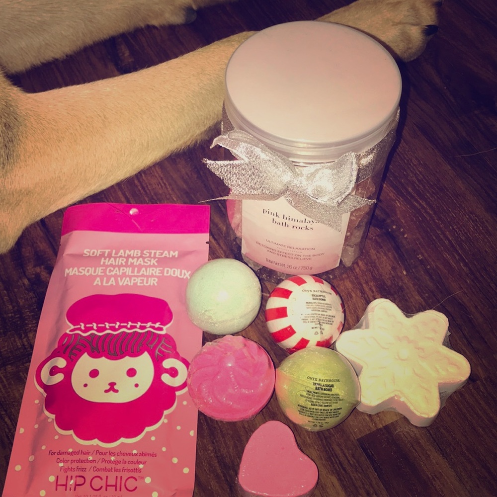 6 Bathbombs, Pink Himalayan Bath Rocks & Hair Mask